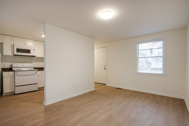 Building Photo - 2038 Southern Ave Rental