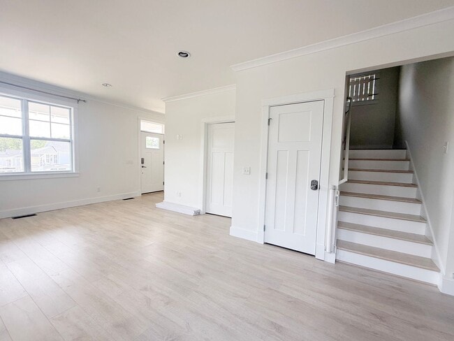 Photo - Pet-Friendly 3-Bedroom Home with Bright, Airy Coastal Style