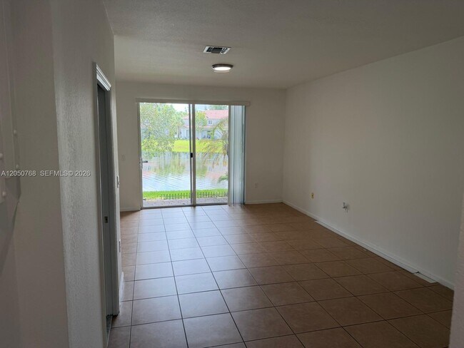 8250 SW 27th St