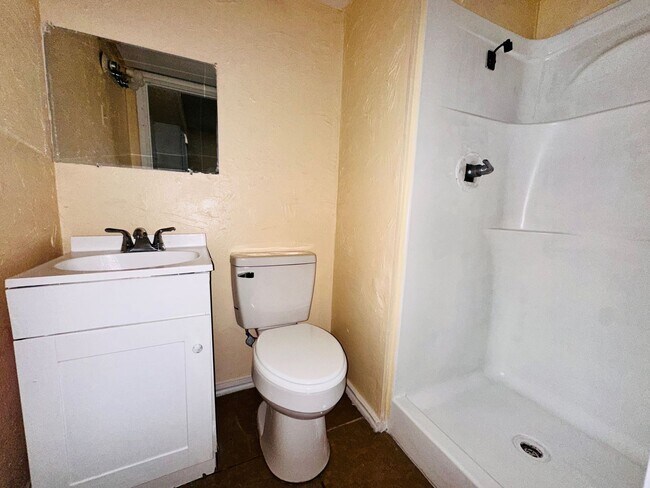 Photo - Cozy, affordable and conveniently located Studio Unit 216 A