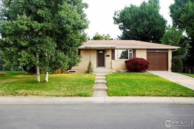 Building Photo - 220 Tulane Dr