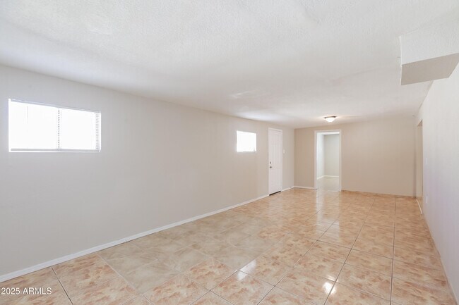 Photo - 5802 W Berkeley Rd