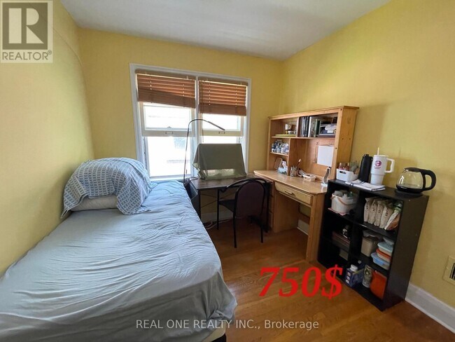 Photo - 35 Bowman St