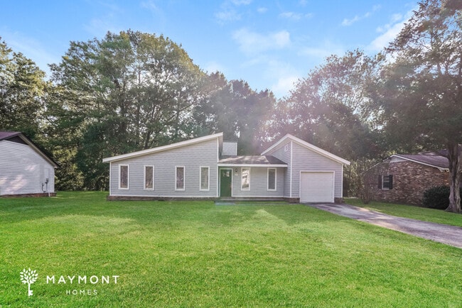 Building Photo - Charming Irmo Home!