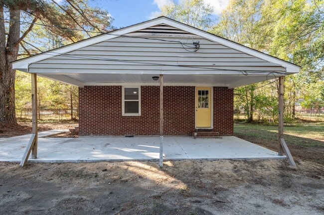 Photo - Small 3 Bedroom Ranch