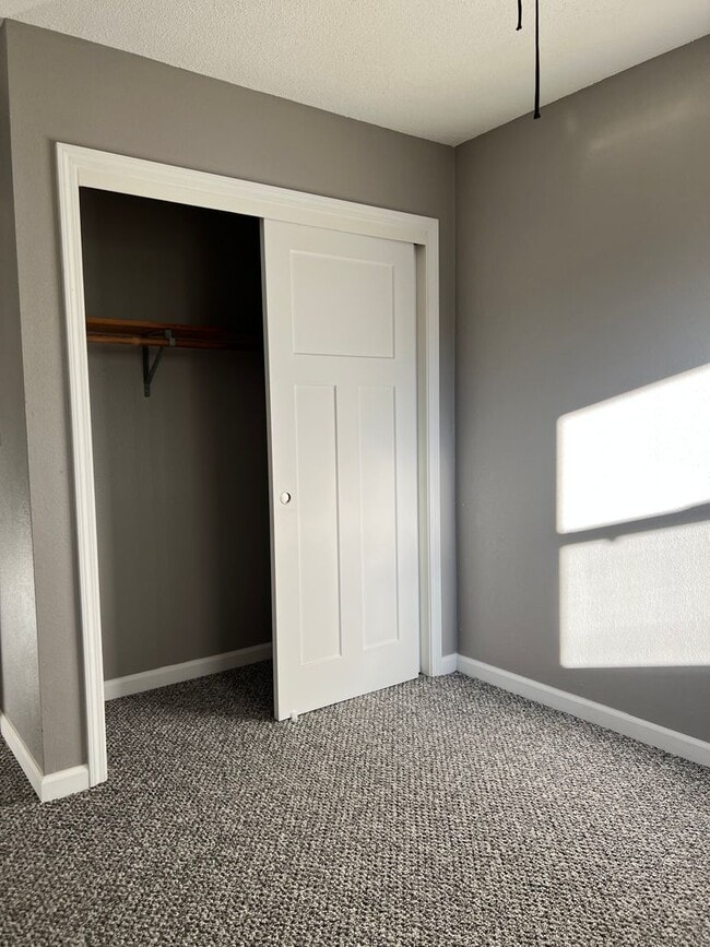 Photo - One Bedroom Remodeled apartment in Pulaski