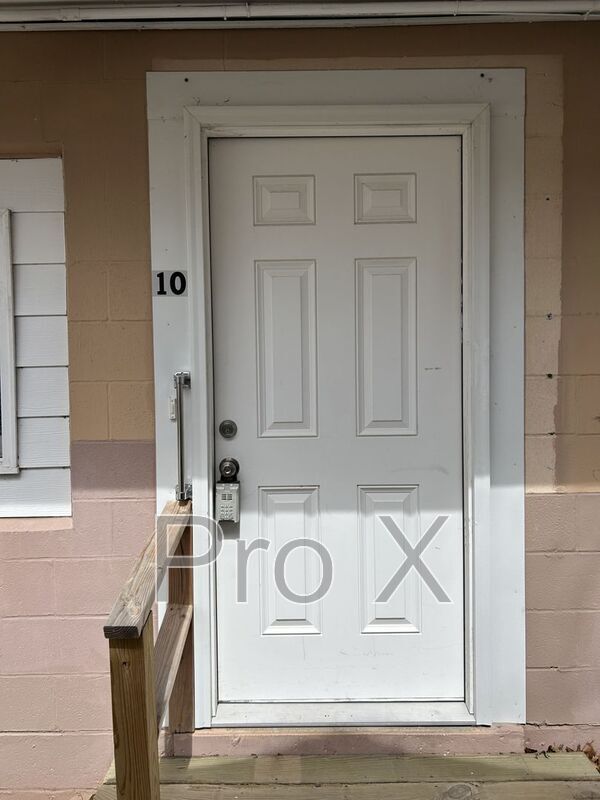 Photo - 825 S Cherokee St