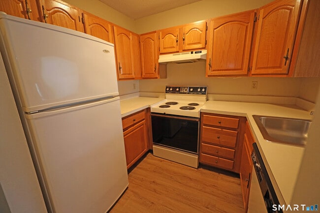 47 Highland St Unit 214