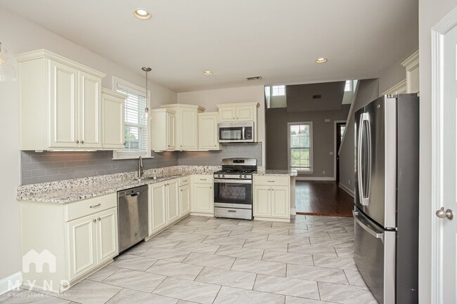 4751 W Petite Lp