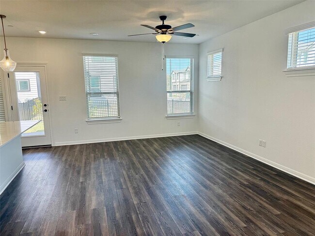 Photo - 2725 Woodall Dr