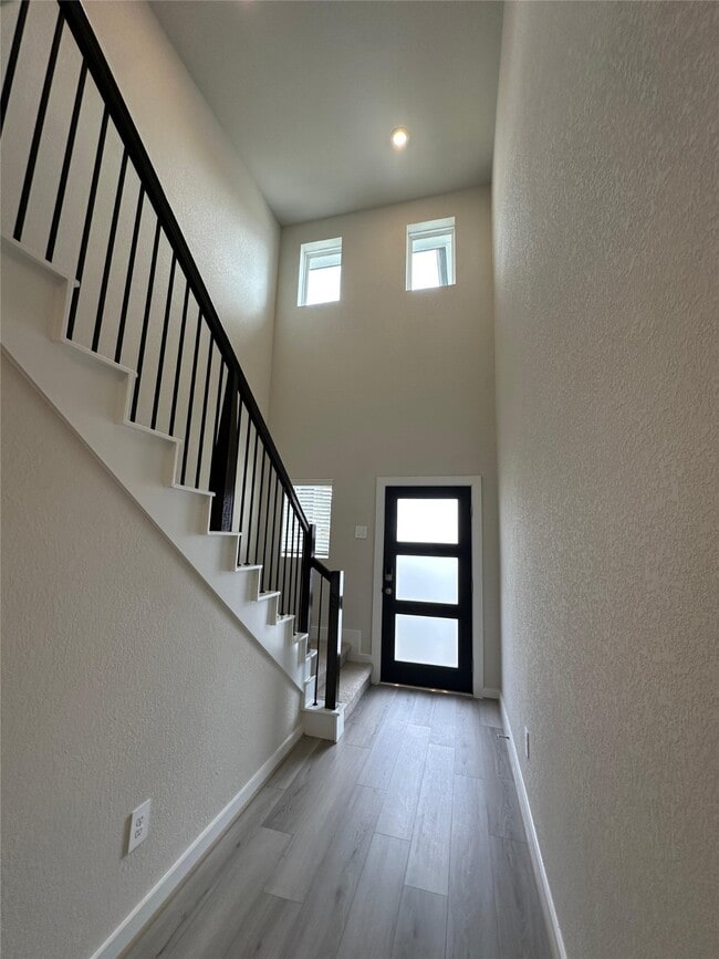 Photo - 1908 Velvet Oak Ln