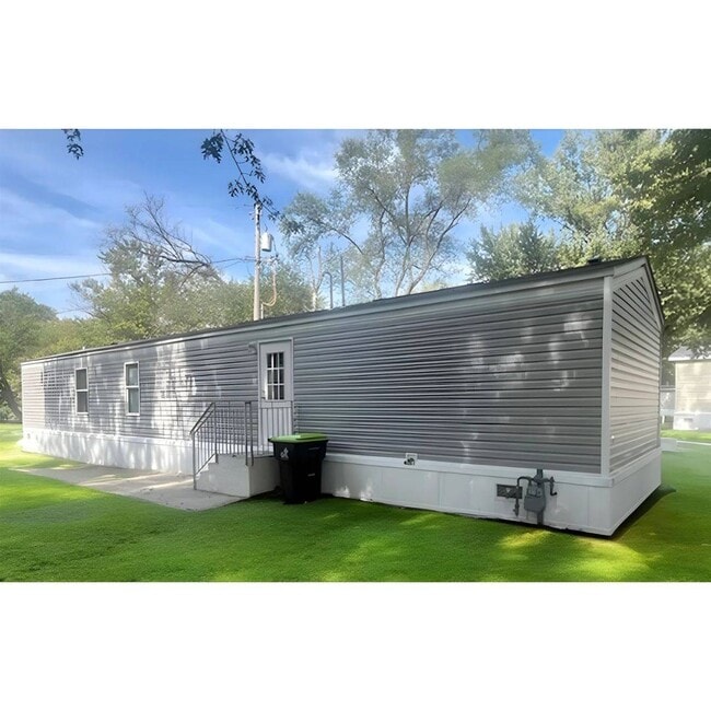 Building Photo - 1085 Spring Bay Rd Rental