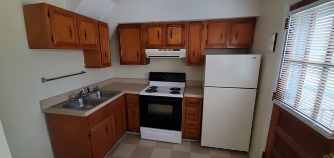 Photo - 1511 Andover Ave Unit B