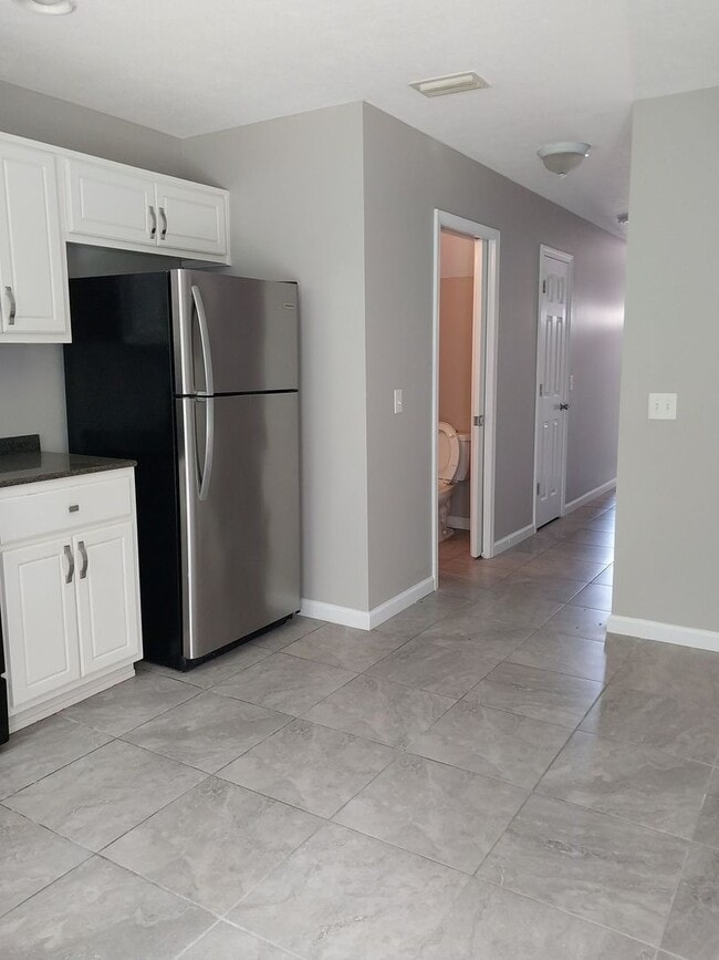 Photo - Gorgeous 3 Bedroom 2 Bath Townhome
