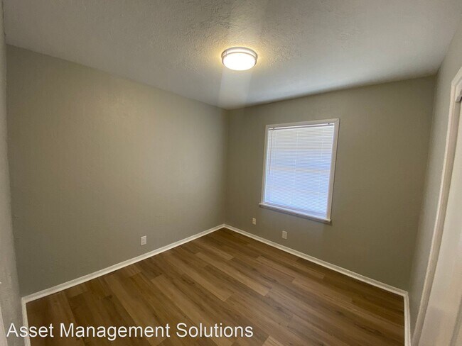 Photo - 4 br, 1 bath House - 5117 NW 47th St.