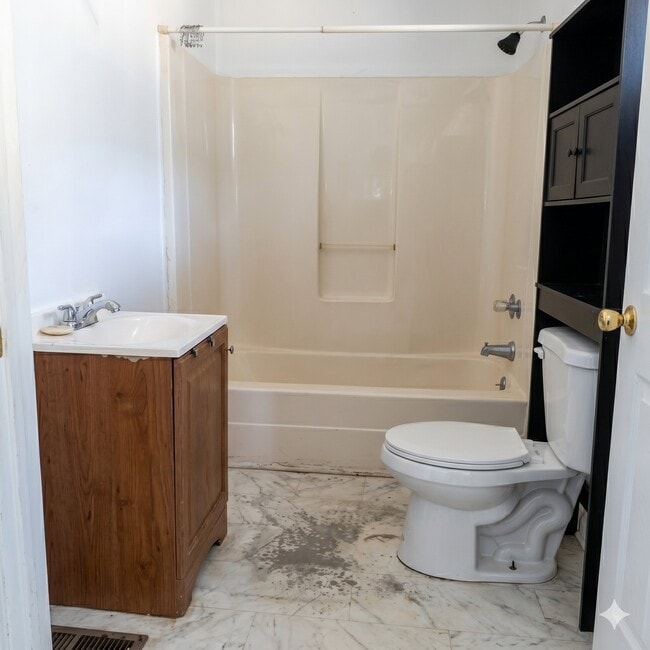 Photo - 117 N 29th St