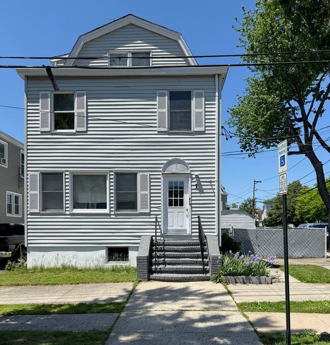 Building Photo - 1 Mount Vernon Ave Unit 2