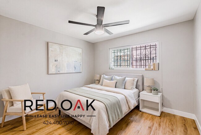 Photo - 921 W 82nd St Unit 2