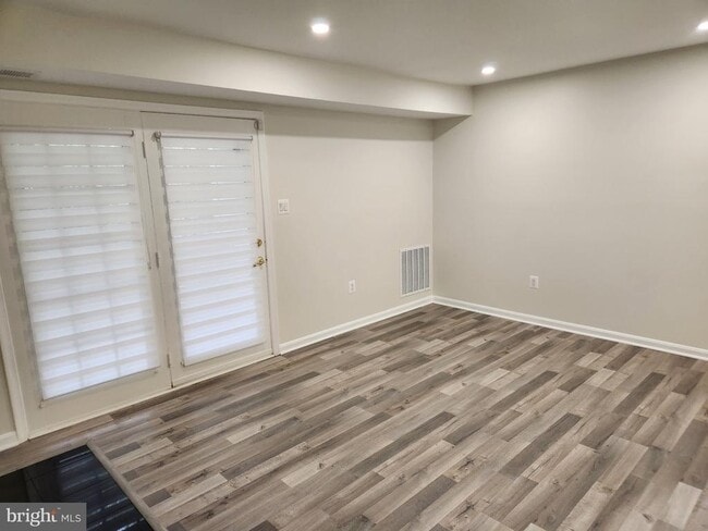 Photo - 5700 Olde Mill Ct Unit 145