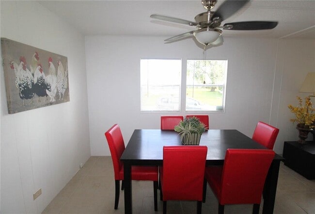 Photo - 5492 Stonehaven Ln