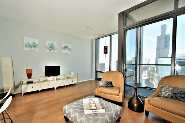 Photo - 65 E Monroe St Unidad 4503