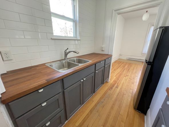 Photo - 114 Carmarthen St Unité 4