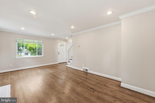 Building Photo - 2341 Belleview Ave