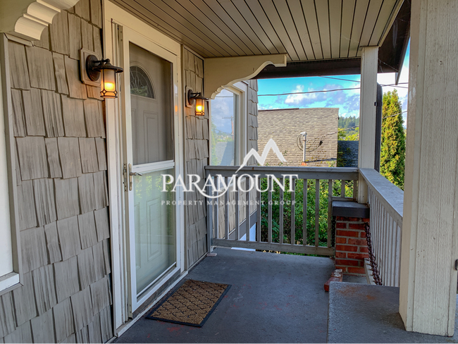 Photo - 3 Bedroom with Detached Garage and Office!