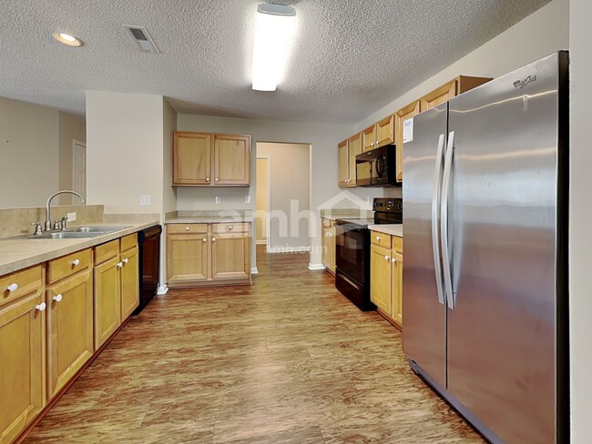 Photo - 5013 Springdale Dr