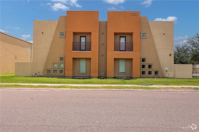 Building Photo - 1200 E Daffodil Ave Unit D Rental