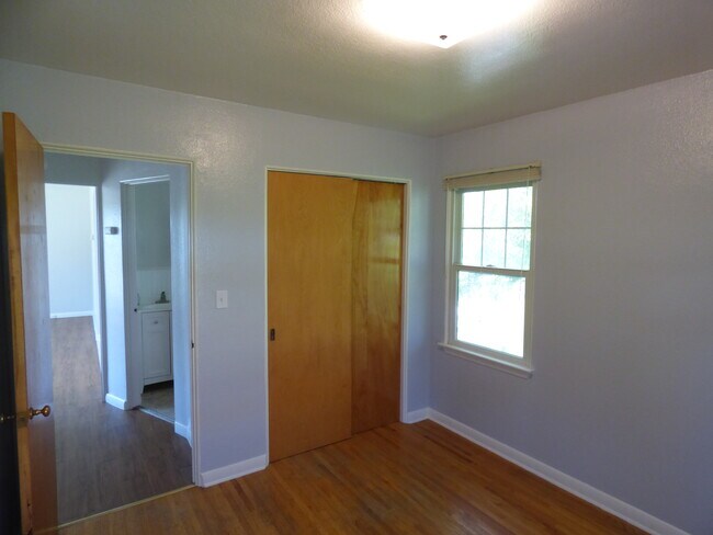 Photo - 138 14th Ave S