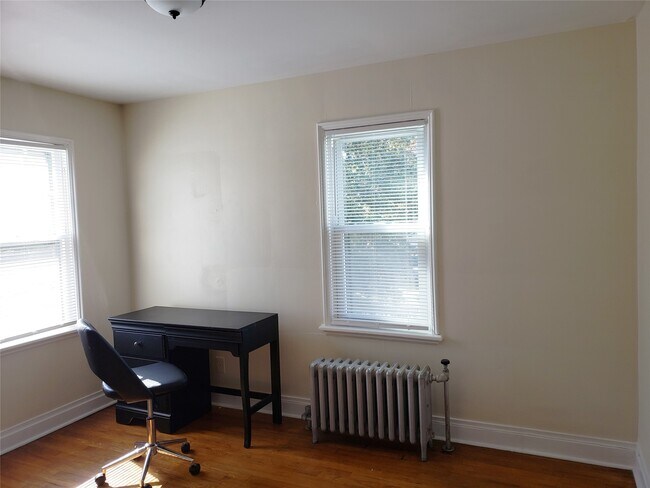 Photo - 2602 North St Unit 3W