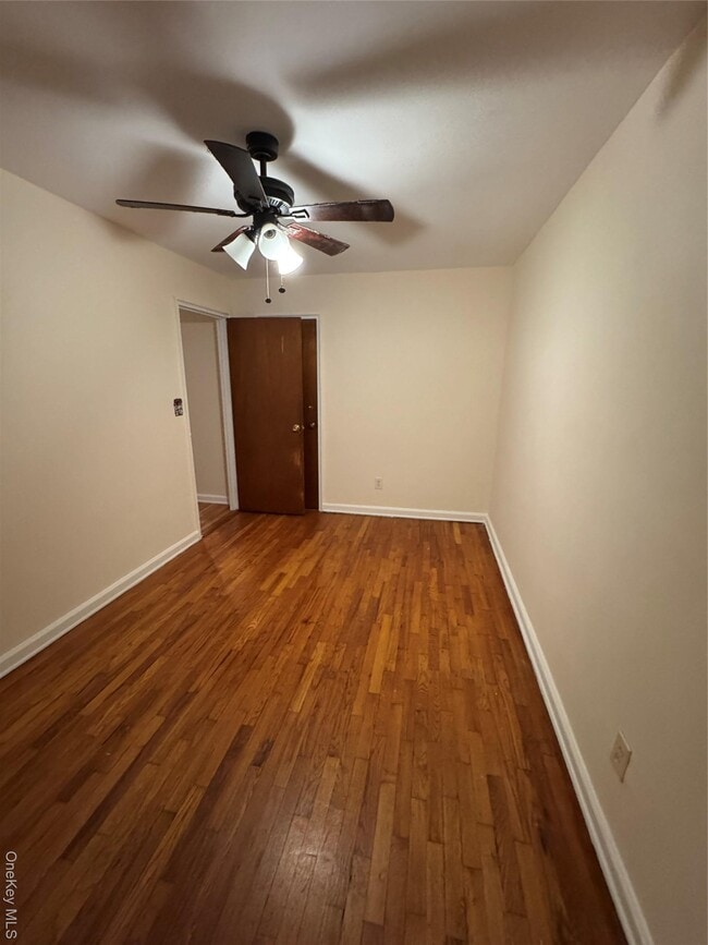 Photo - 3807 Laconia Ave