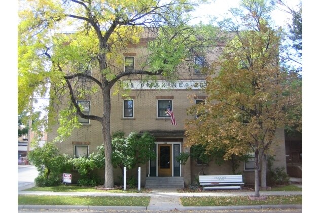 Photo - Maxine Apartments
