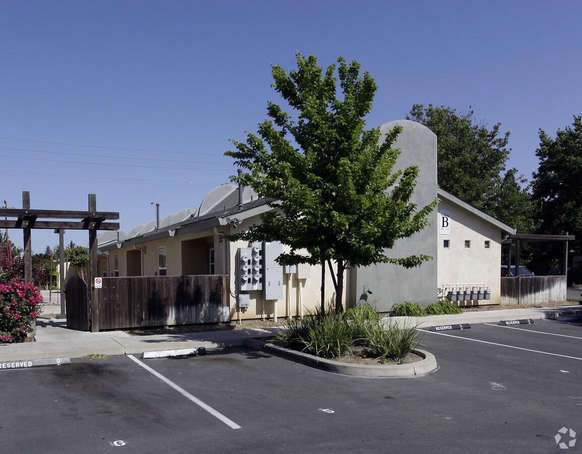 Photo - Owendale Community