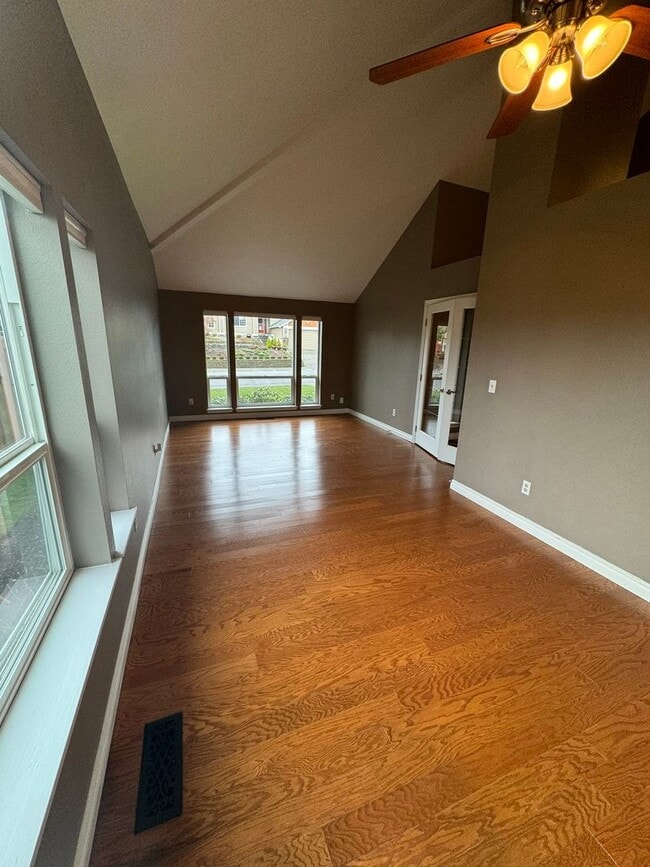 Photo - 4Bd/2.5Ba Maple Valley House