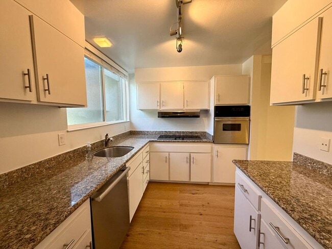 Photo - 30 Andrew Dr Unit 121