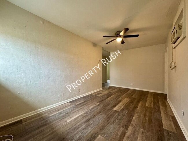 Photo - 3603 Dorris St
