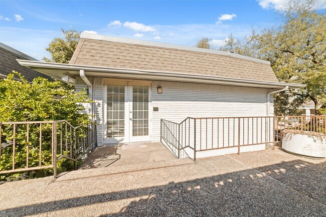 Photo - 3300 Yorktown St Unidad 26