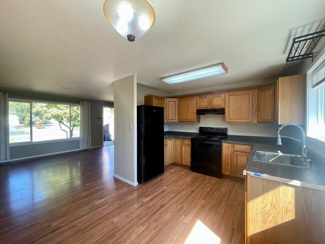 3906 176th Pl SW