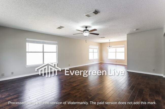 Photo - 2138 Border Mill