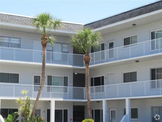 Building Photo - 2001 World Pkwy Blvd Unit 49 Rental