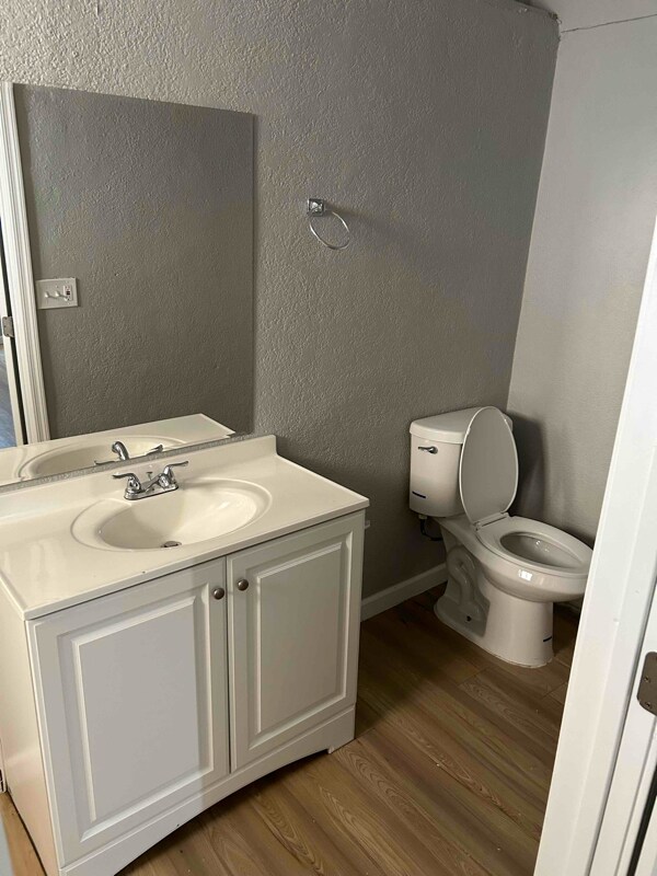 Photo - 343 N Harris Dr