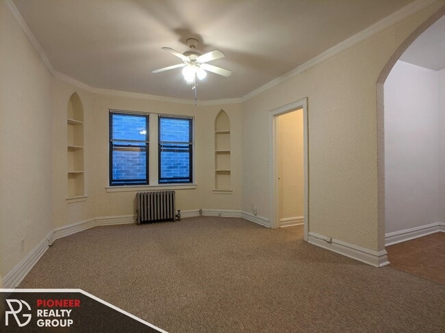 Photo - 4831 N Damen Ave