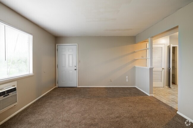 2BR, 1BA - 800SF