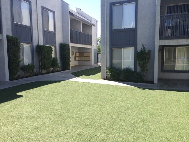 Photo - 824 Minor St