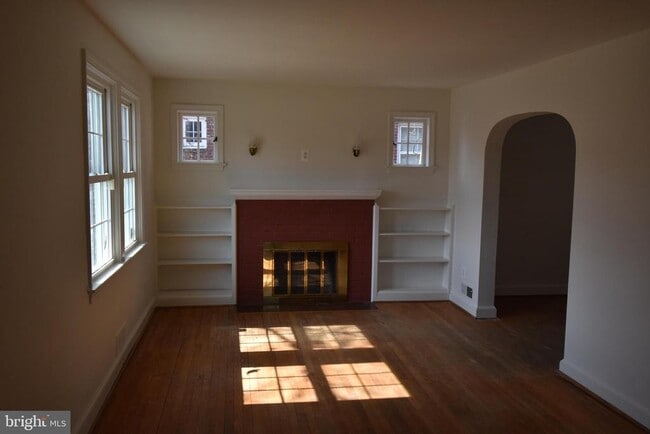 Photo - 6001 26th St N