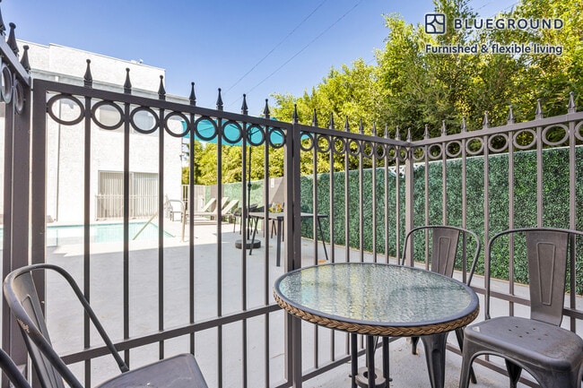 Photo - 616 N Sweetzer Ave Unidad FL1-ID1399