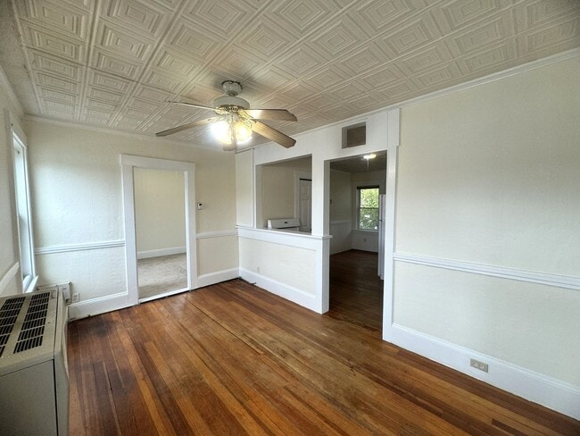 Photo - 4 Central St Unit 4-2 Central/LIN