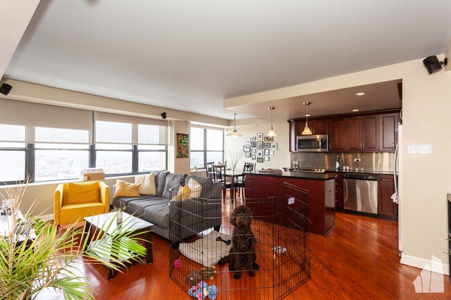 Photo - 655 W Irving Park Rd Unidad 3103